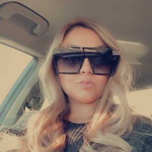 Meet your Posher, Asherdee